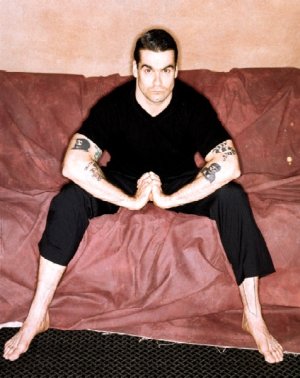 Henry Rollins, barefoot
