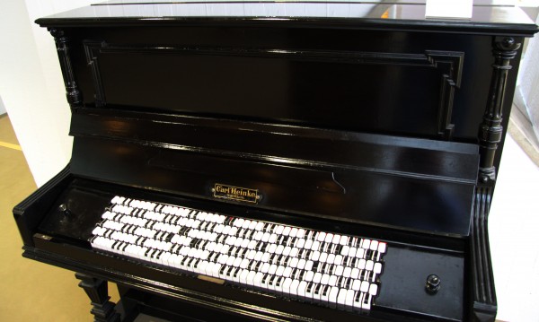 Piano with Jankó keyboard at the MIM, Berlin